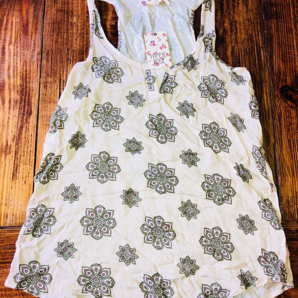 New with tags hippie rose top